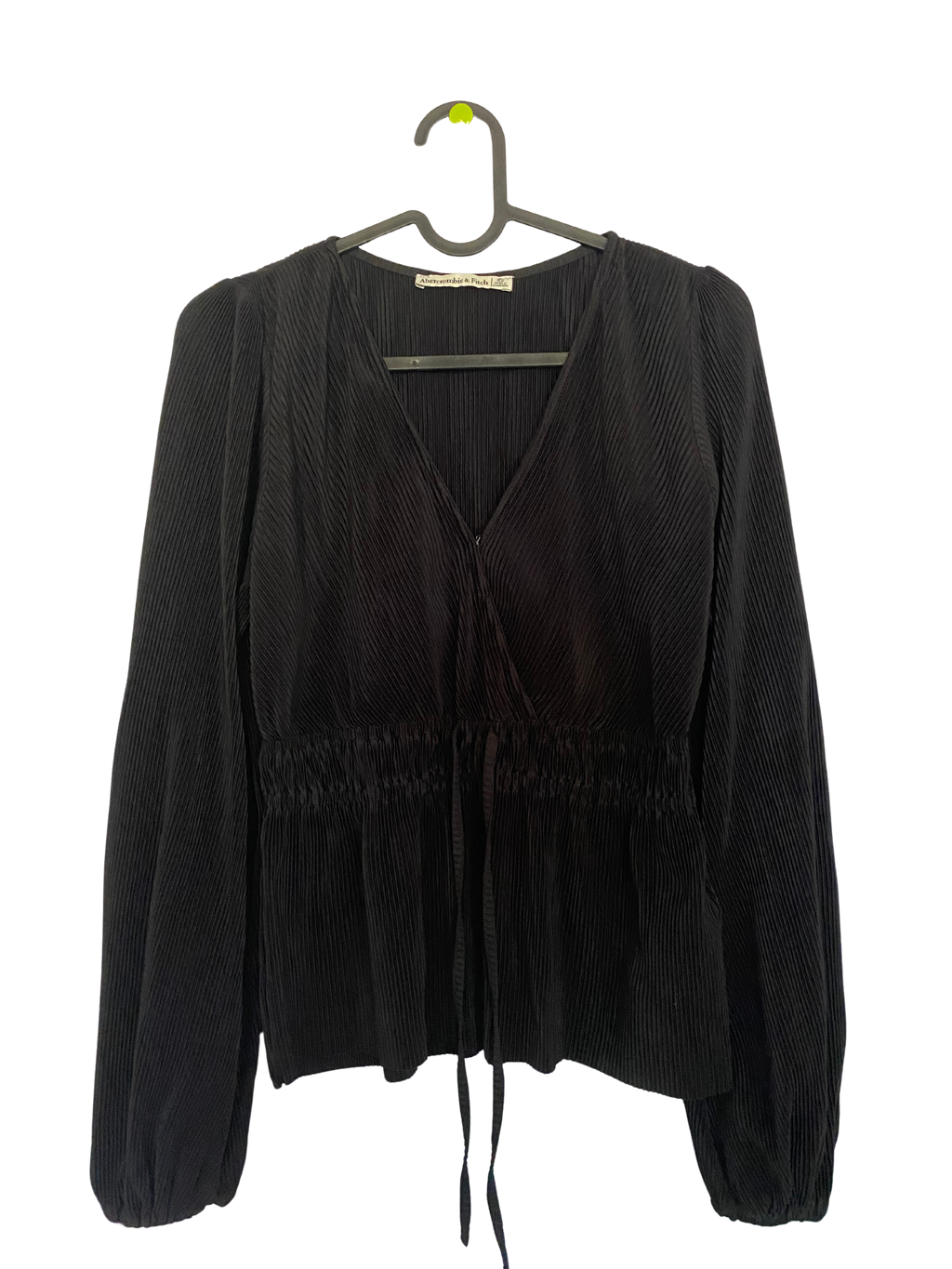 abercrombie & fitch black pleated wrap top
