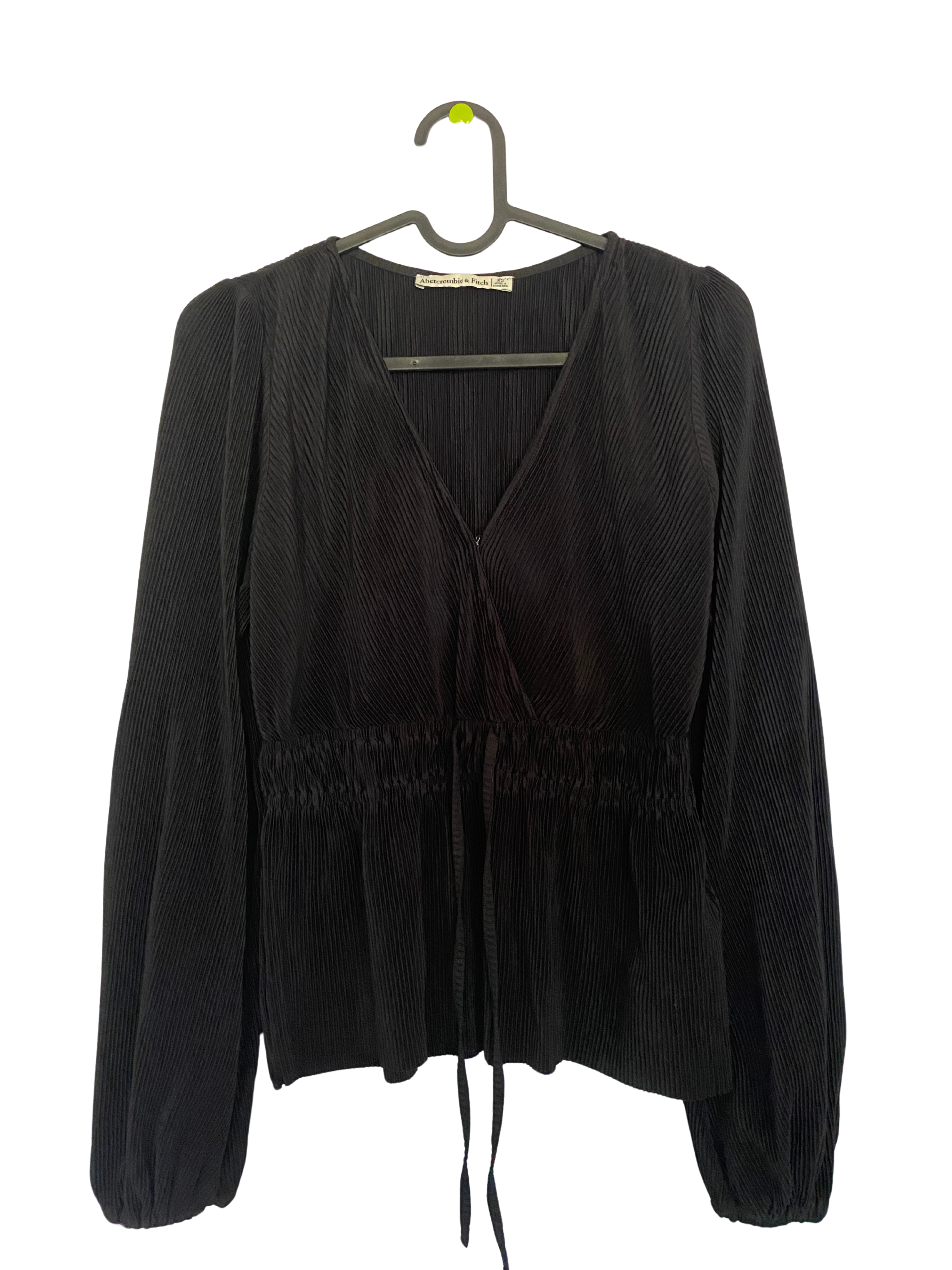 abercrombie & fitch black pleated wrap top